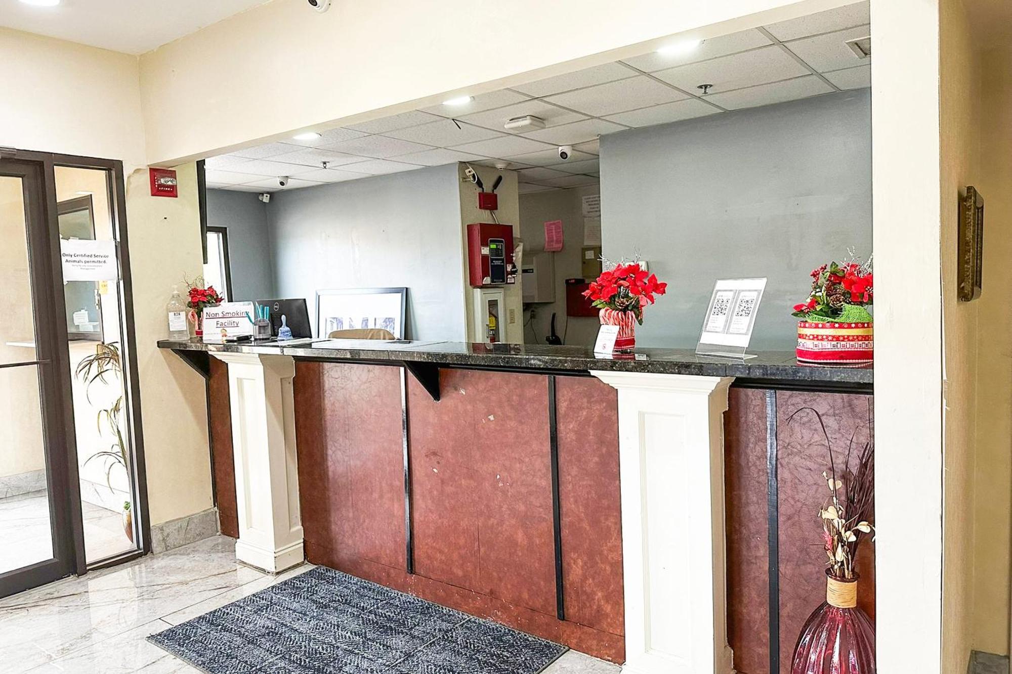 Oyo Hotel Rome West Ga Exterior photo